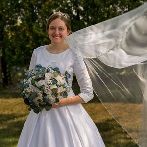 Meet your Posher, Lydia